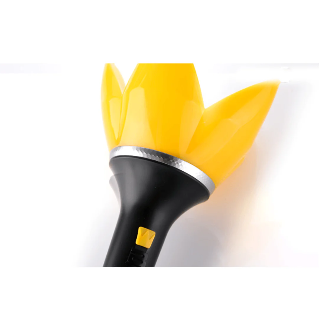 BIGBANG - OFFICIAL LIGHTSTICK V.4 - Image 7