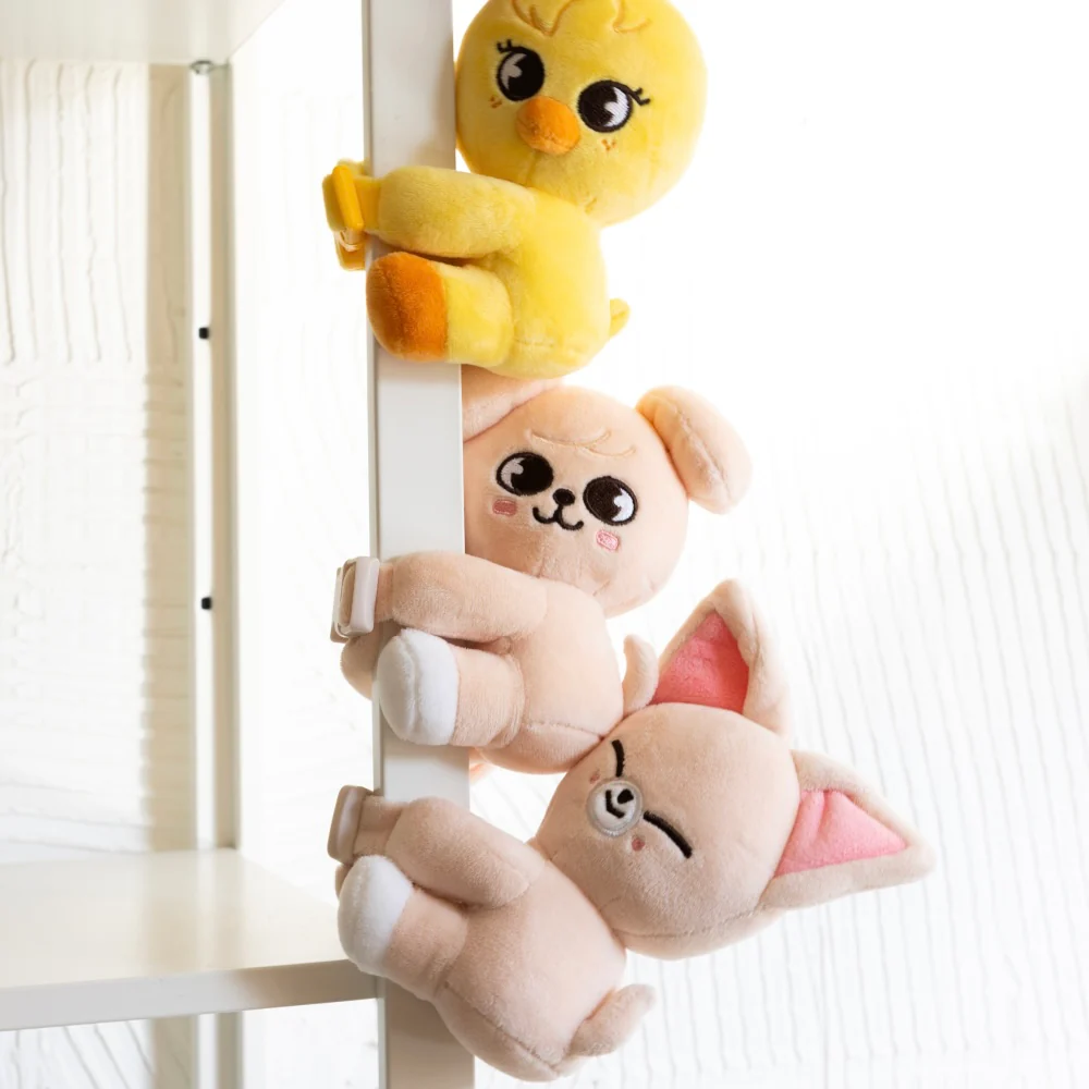 (PRE-ORDER) STRAY KIDS - SKZOO STRAP PLUSH - SKZOO EVERYWHERE ALL AROUND THE WORLD (8 VERSIONS) - Image 2